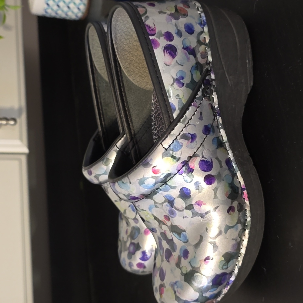 DANSKO WOMEN'S XP 2.0 MULTI DOT CLOGS PATENT LEATHER SHOES